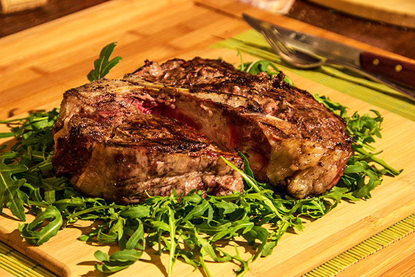 東京　レストラン　グルメ　　ビーフ